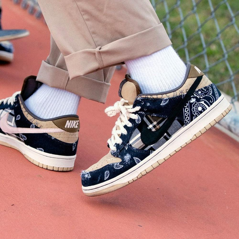 travis scott dunks