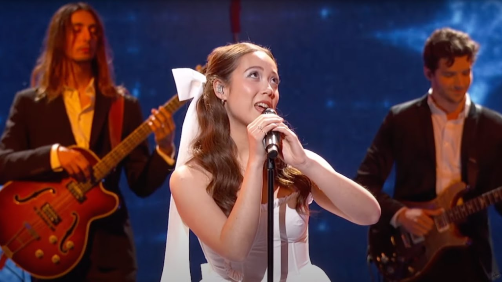 The Magic of a Laufey Concert: An Unforgettable Experience laufey concert