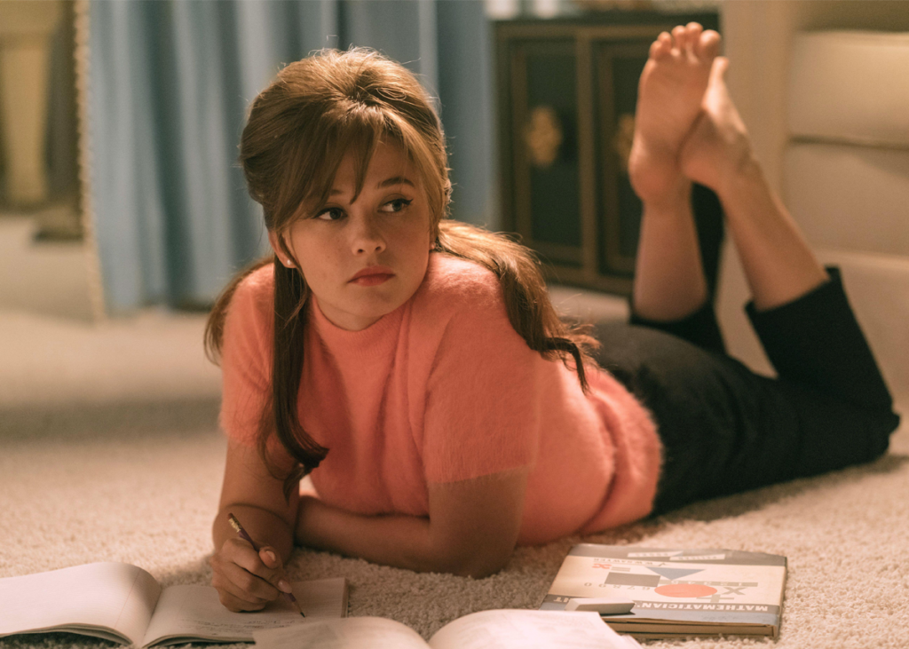 cailee spaeny feet
