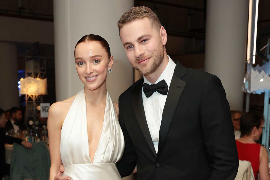 phoebe dynevor husband
